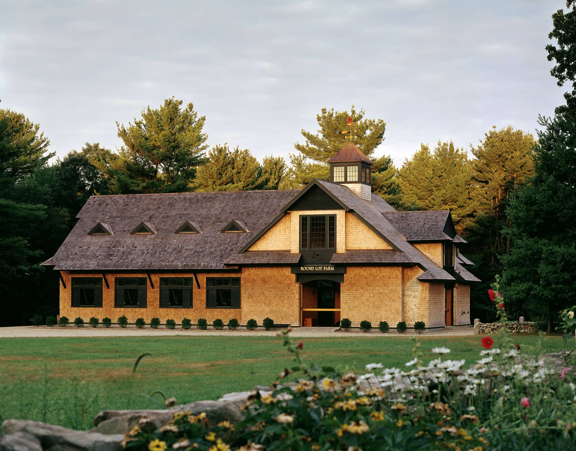 Round Lot Farm Enteros Design, PCEnteros Design, PC